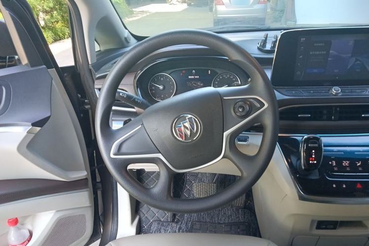 Used Buick GL8 2022 Land Cruiser Executive Class 652T Comfort Model Steering Wheel