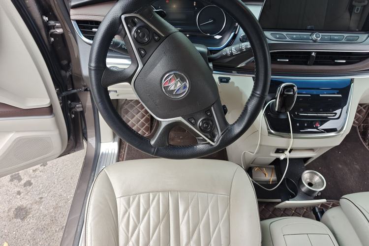 Used Buick GL8 2022 Land Business Class 652T Luxury Model Steering Wheel