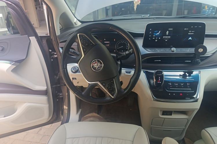 Used Buick GL8 2022 Land Business Class 652T Luxury Model Steering Wheel