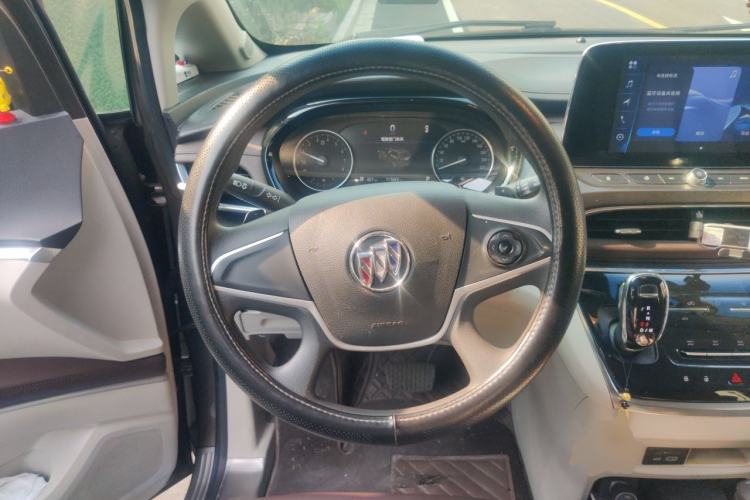 Used Buick GL8 2022 Land Cruiser Executive Class 652T Comfort Model Steering Wheel