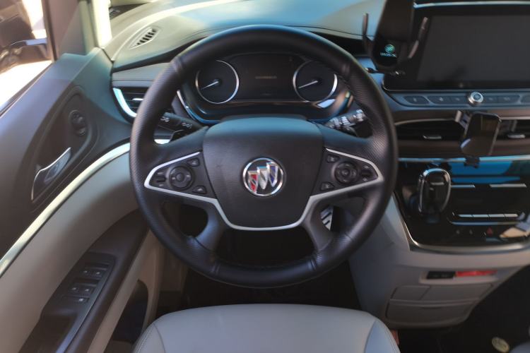 Used Buick GL8 2022 Land Cruiser Executive Class 652T Comfort Model Steering Wheel
