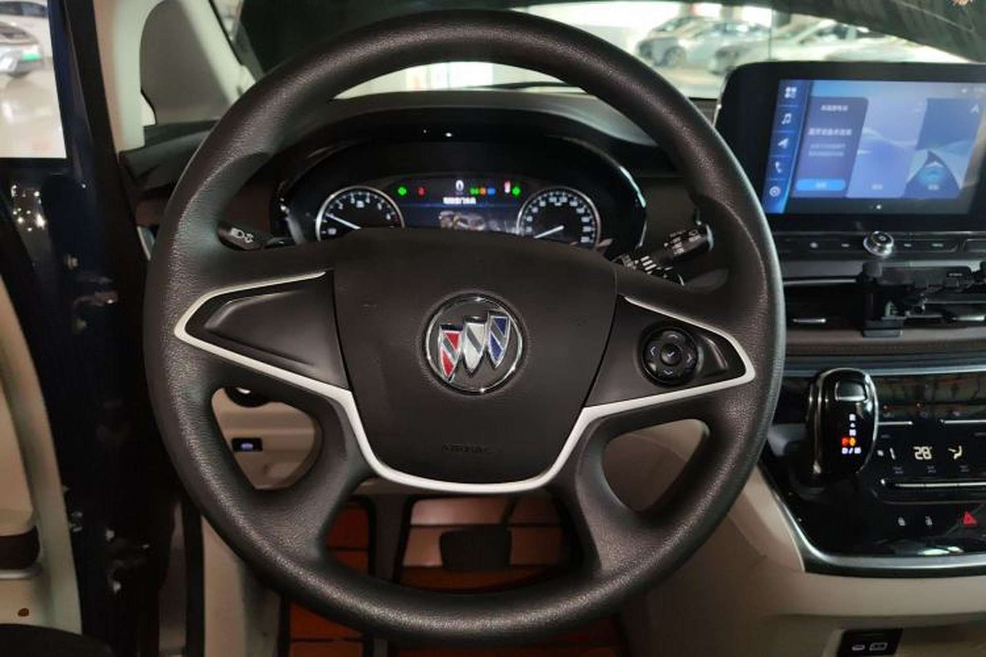 Used Buick GL8 2022 Land Cruiser Executive Class 652T Comfort Model Steering Wheel