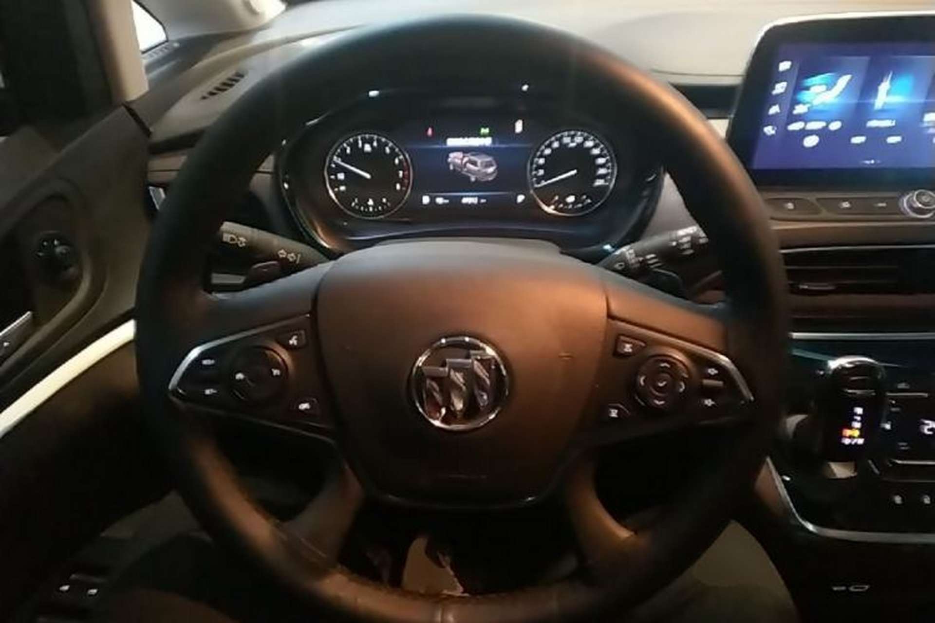 Used Buick GL8 2022 Land Business Class 652T Luxury Model Steering Wheel