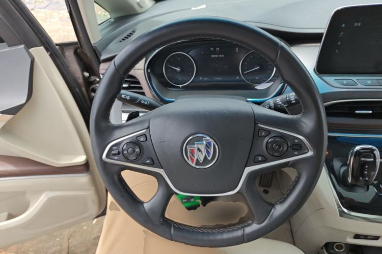 Used Buick GL8 2022 Land Business Class 652T Luxury Model Steering Wheel