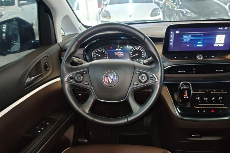 Used Buick GL8 2022 Land Business Class 652T Luxury Model Steering Wheel