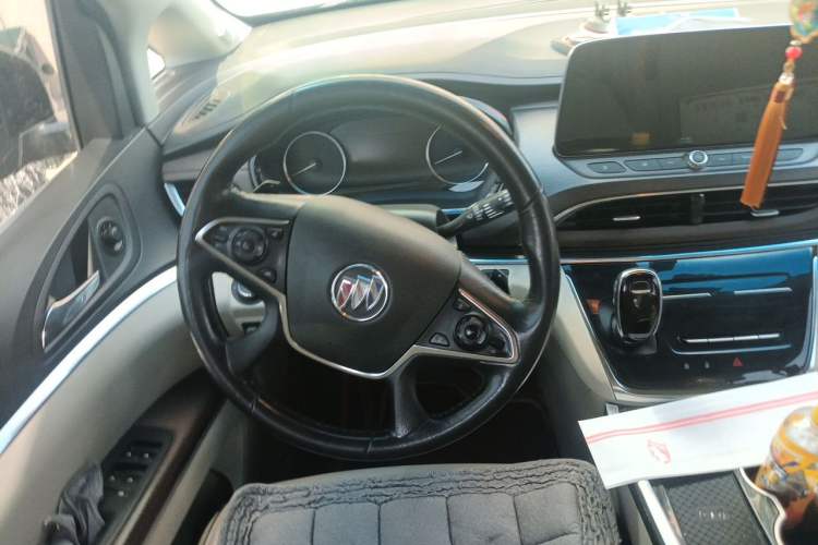 Used Buick GL8 2022 Land Business Class 652T Luxury Model Steering Wheel
