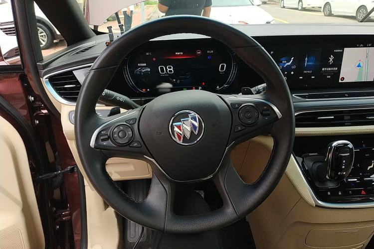 Used Buick GL8 2022 ES Land Cruiser 653T Luxury Model Steering Wheel