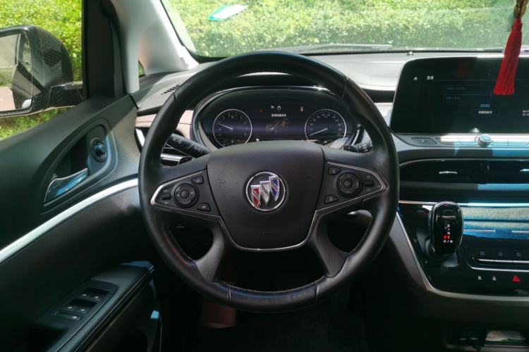 Used Buick GL8 2022 Land Business Class 652T Luxury Model Steering Wheel