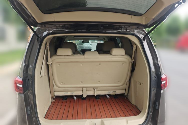 Used Buick GL8 2022 Land Cruiser Executive Class 652T Smart Luxury Model Trunk