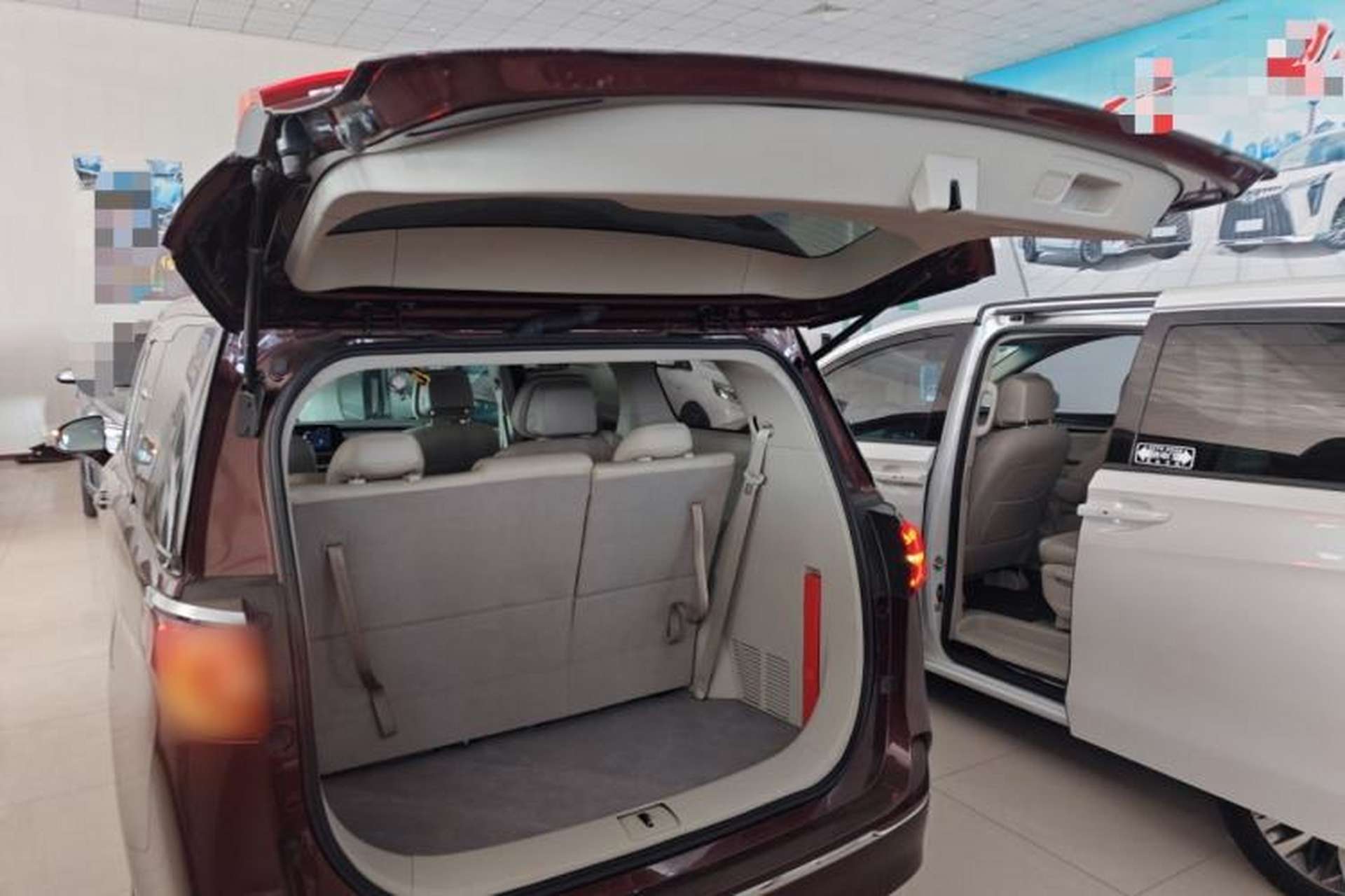 Used Buick GL8 2022 ES Landtrek 653T Comfort Edition Trunk