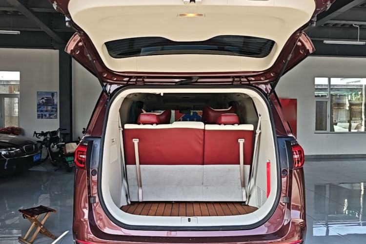 Used Buick GL8 2022 ES Landtrek 653T Comfort Edition Trunk