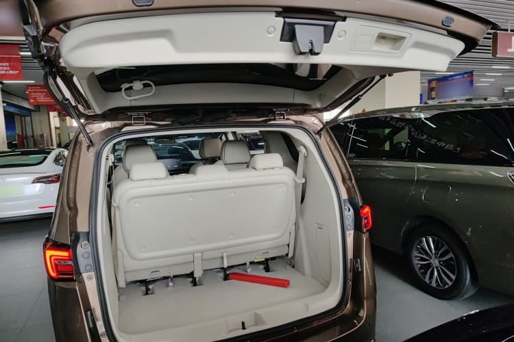 Used Buick GL8 2022 Land Business Class 652T Luxury Model Trunk