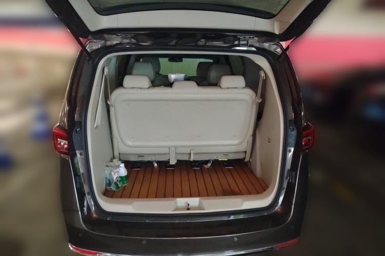 Used Buick GL8 2022 Land Business Class 652T Luxury Model Trunk