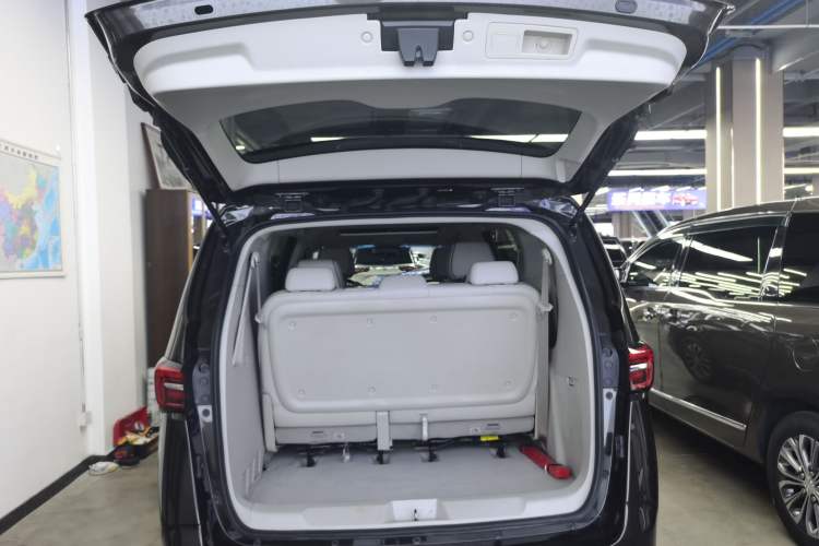 Used Buick GL8 2022 Land Business Class 652T Luxury Model Trunk
