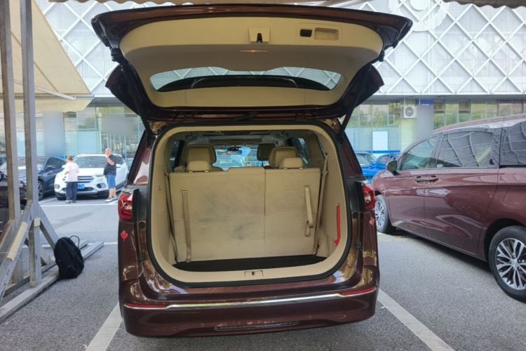 Used Buick GL8 2022 ES Land Cruiser 653T Luxury Model Trunk