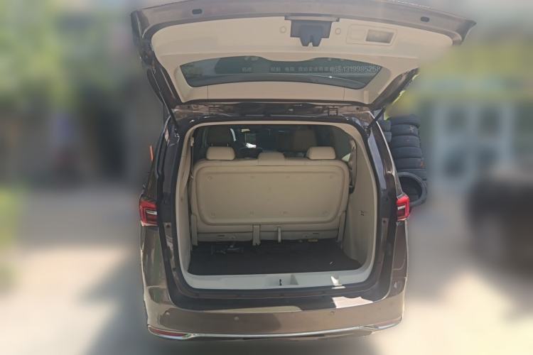 Used Buick GL8 2022 Land Business Class 652T Luxury Model Trunk