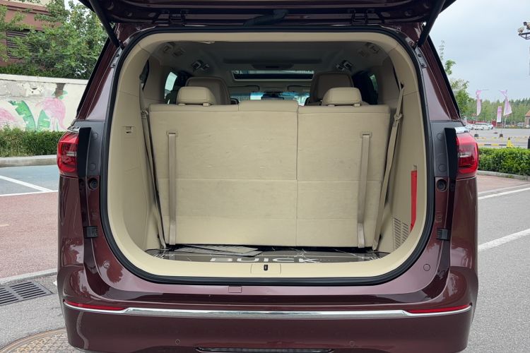 Used Buick GL8 2022 ES Landtrek 653T Luxury Edition Trunk