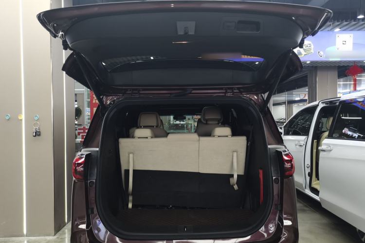 Used Buick GL8 2022 ES Landtrek 653T Flagship Model Trunk