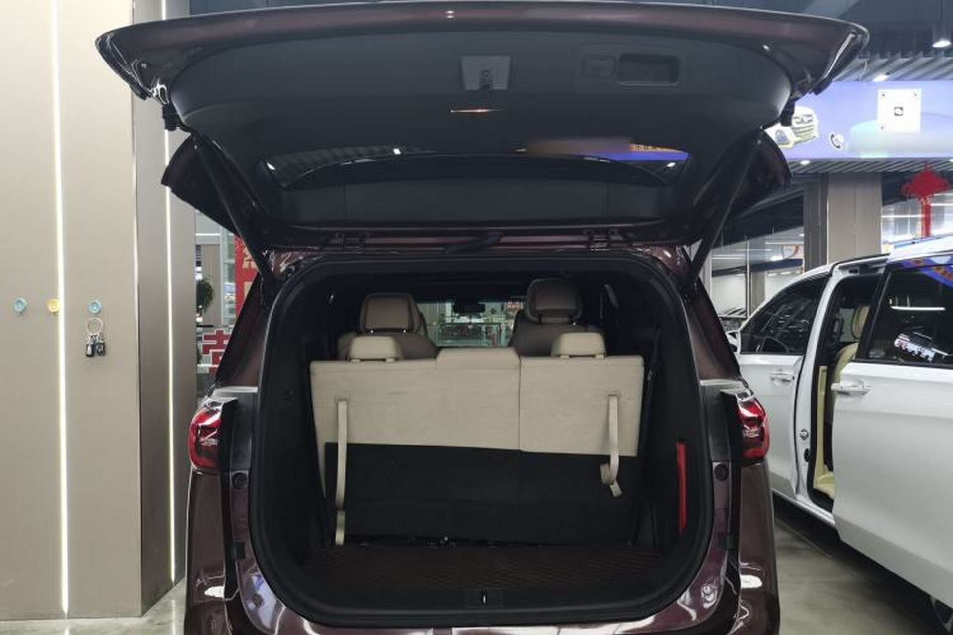 Used Buick GL8 2022 ES Landtrek 653T Flagship Model Trunk