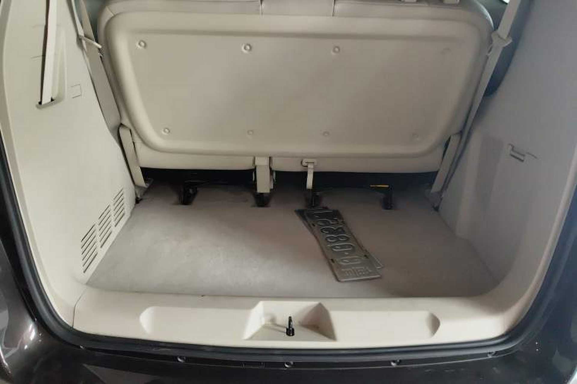 Used Buick GL8 2022 Land Cruiser Executive Class 652T Comfort Model Trunk