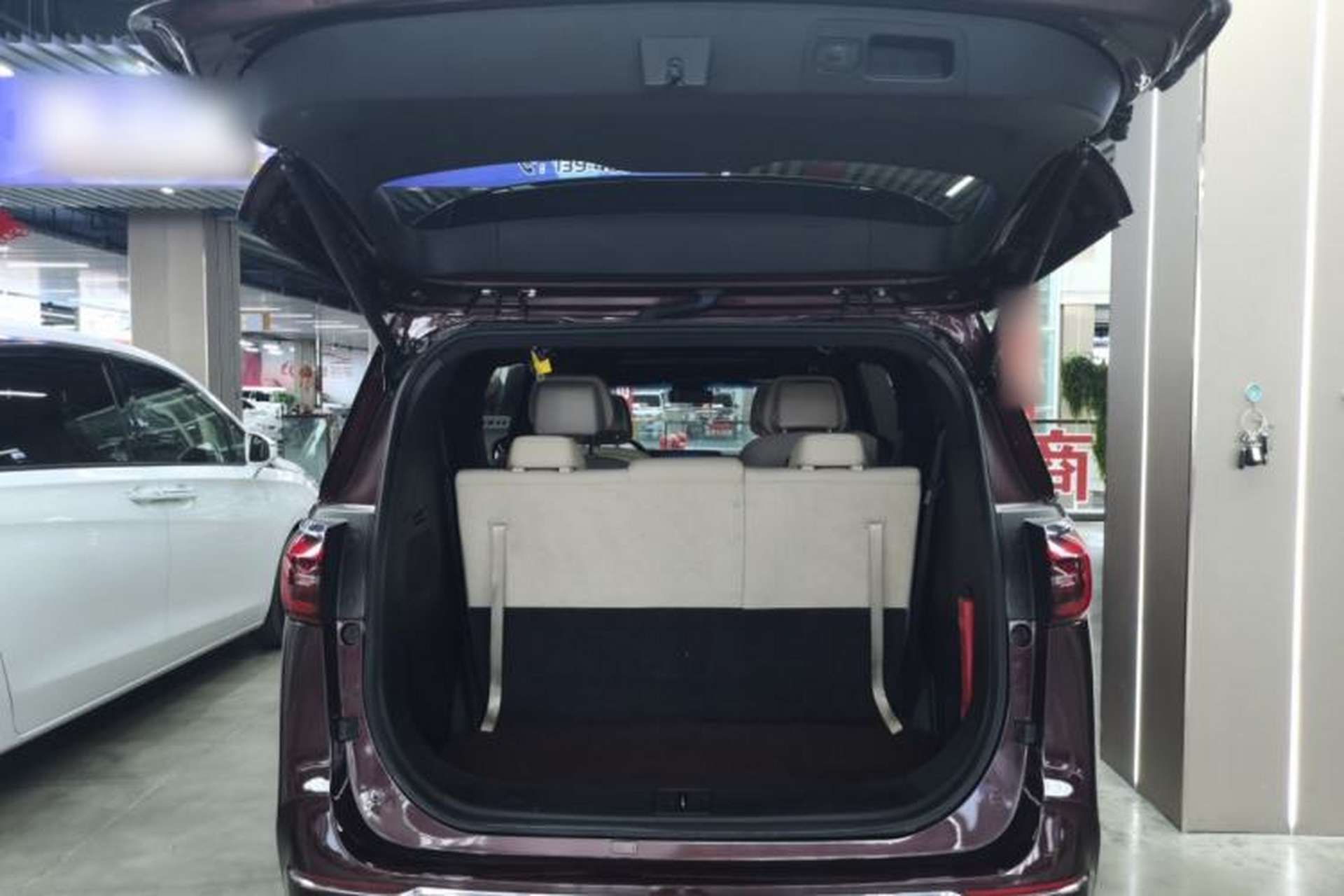 Used Buick GL8 2022 ES Land Cruiser 653T Luxury Model Trunk