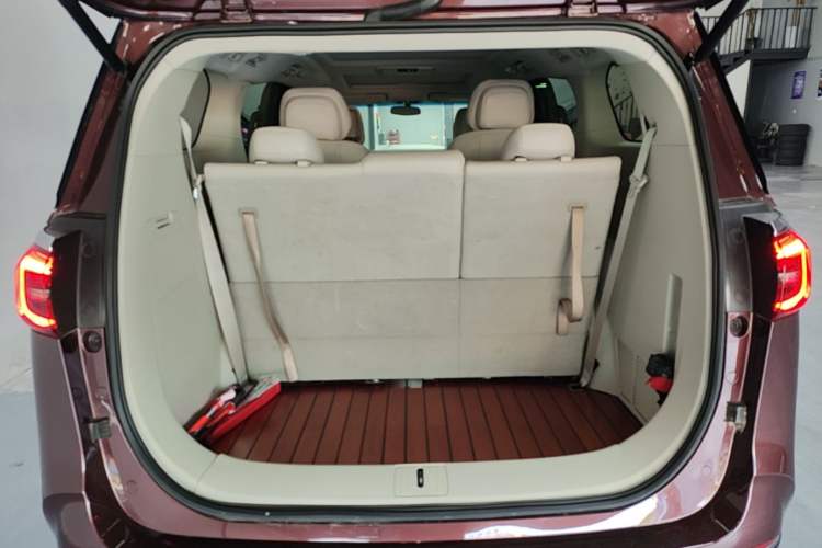 Used Buick GL8 2022 ES Landtrek 653T Comfort Edition Trunk