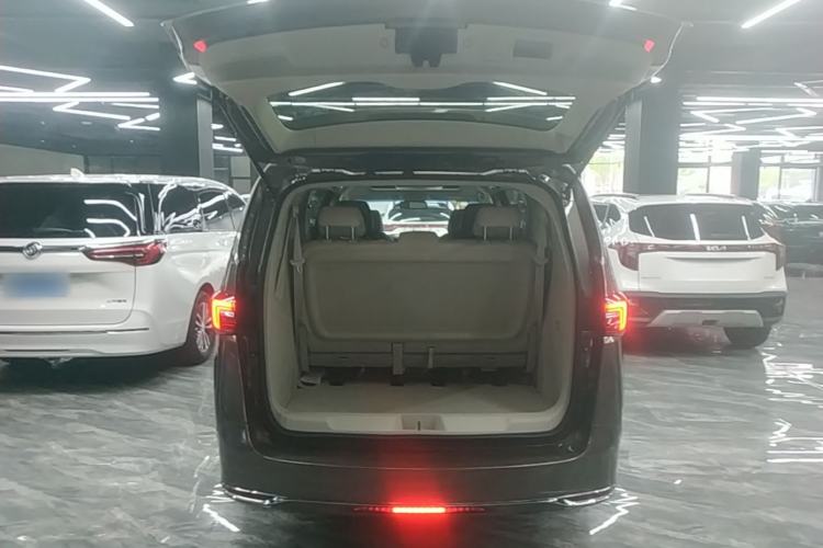 Used Buick GL8 2022 Land Business Class 652T Luxury Model Trunk