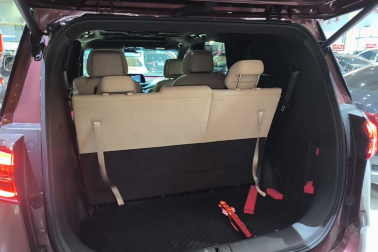 Used Buick GL8 2022 ES Land Cruiser 653T Smart Luxury Model Trunk