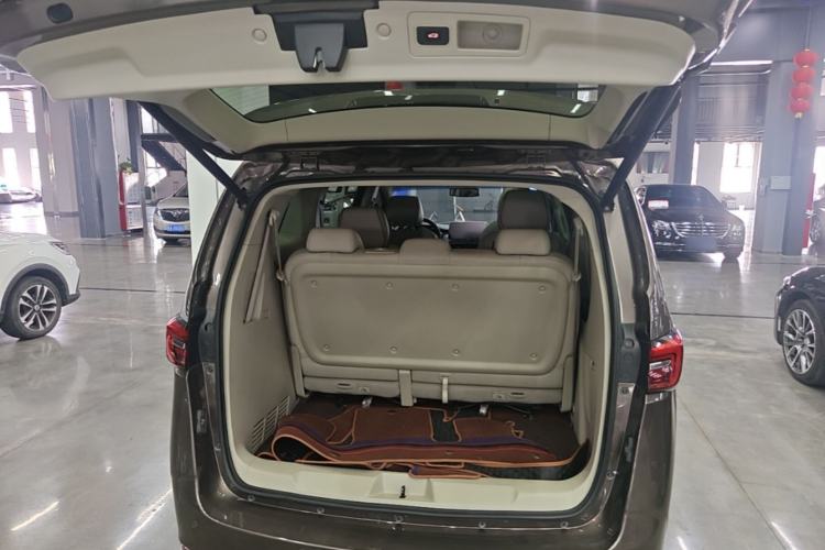 Used Buick GL8 2022 Land Business Class 652T Luxury Model Trunk