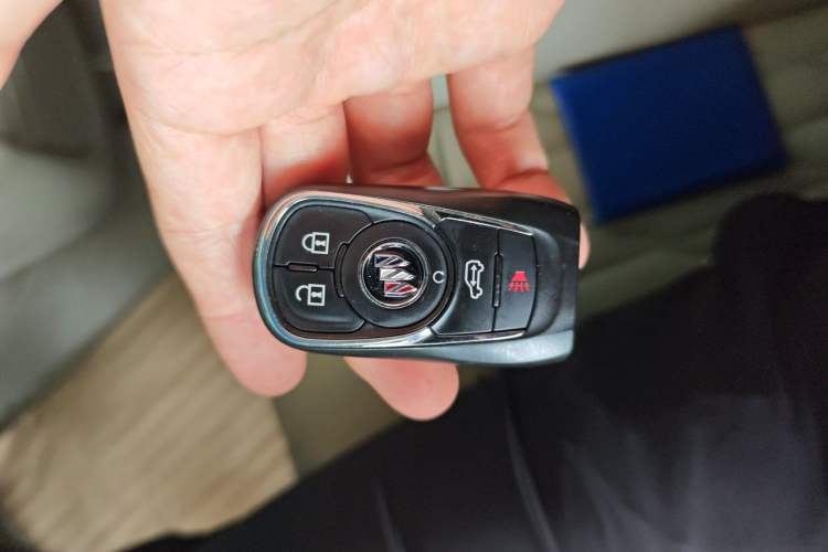 Used Buick GL8 2022 Land Business Class 652T Luxury Model Vehicle Key