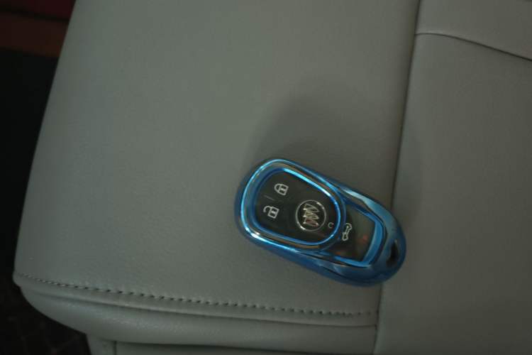 Used Buick GL8 2022 ES Landtrek 653T Comfort Edition Vehicle Key