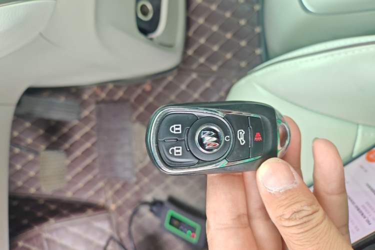 Used Buick GL8 2022 Land Business Class 652T Luxury Model Vehicle Key
