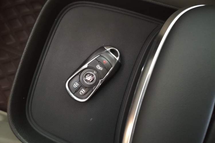 Used Buick GL8 2022 ES Landtrek 653T Comfort Edition Vehicle Key