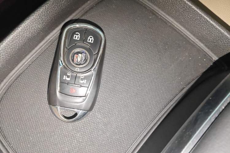 Used Buick GL8 2022 ES Landtrek 653T Luxury Edition Vehicle Key