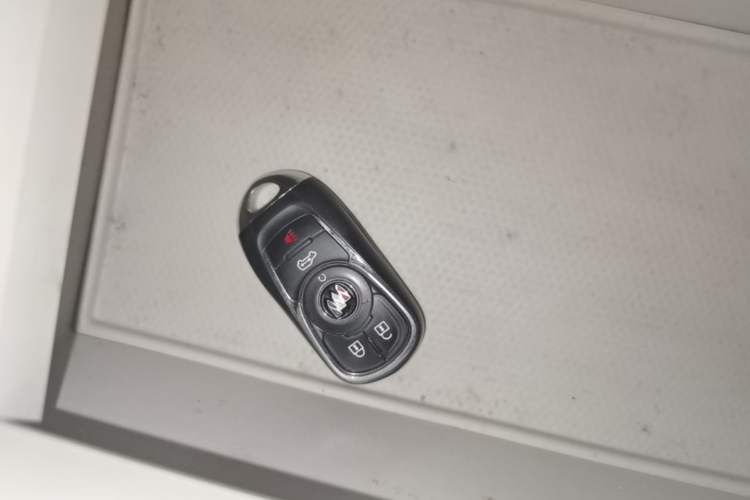 Used Buick GL8 2022 Land Business Class 652T Luxury Model Vehicle Key