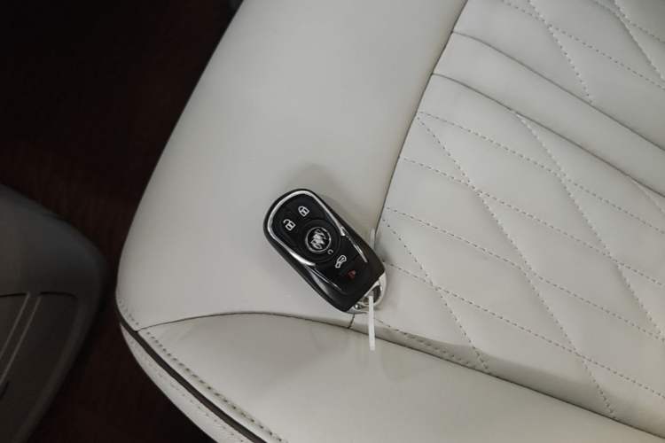 Used Buick GL8 2022 Land Business Class 652T Luxury Model Vehicle Key