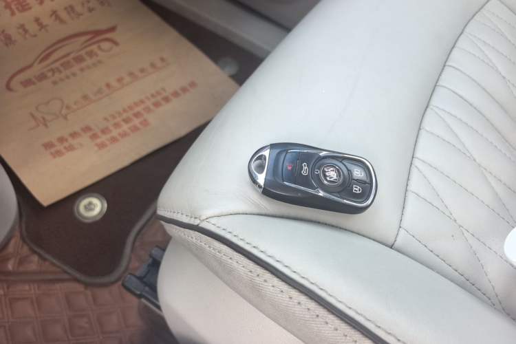 Used Buick GL8 2022 Land Business Class 652T Luxury Model Vehicle Key