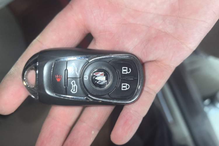 Used Buick GL8 2022 Land Executive Class 652T Prestige Model Vehicle Key