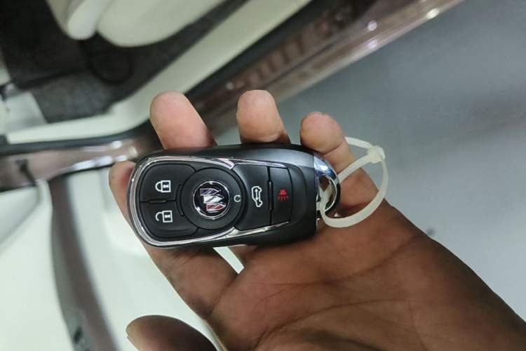 Used Buick GL8 2022 Land Business Class 652T Luxury Model Vehicle Key