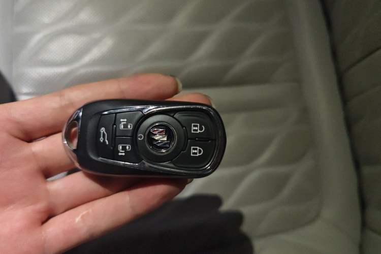 Used Buick GL8 2022 Avenir Aivia 7-Seater Deluxe Edition Vehicle Key