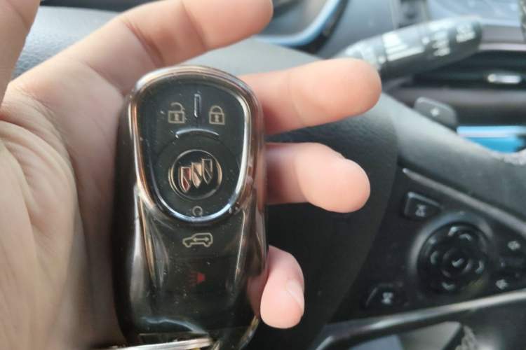 Used Buick GL8 2022 Land Business Class 652T Luxury Model Vehicle Key