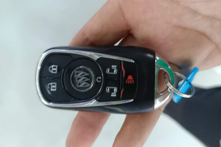 Used Buick GL8 2022 Land Business Class 652T Luxury Model Vehicle Key