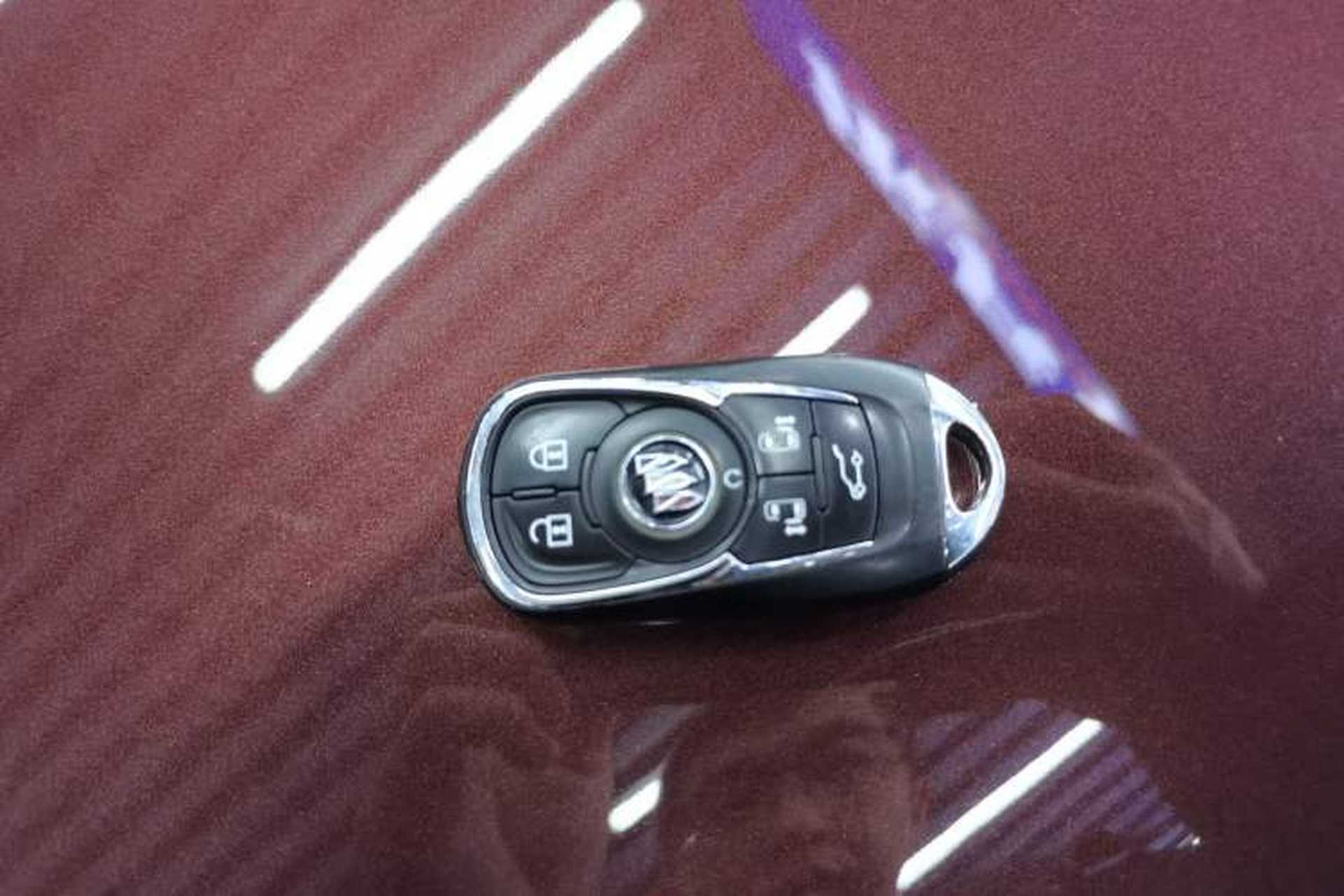 Used Buick GL8 2022 ES Land Cruiser 653T Luxury Model Vehicle Key