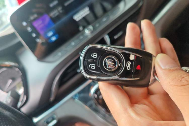 Used Buick GL8 2022 Land Business Class 652T Luxury Model Vehicle Key