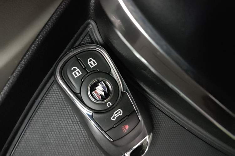 Used Buick GL8 2022 ES Landtrek 653T Comfort Edition Vehicle Key