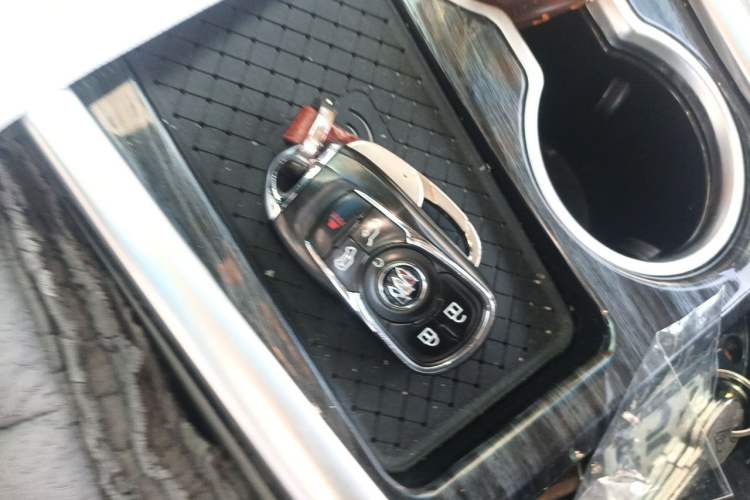 Used Buick GL8 2022 Land Business Class 652T Luxury Model Vehicle Key