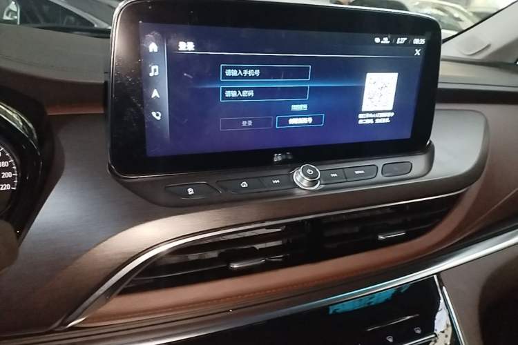 Used Buick GL8 2022 Land Business Class 652T Luxury Model Audio And AC Panel
