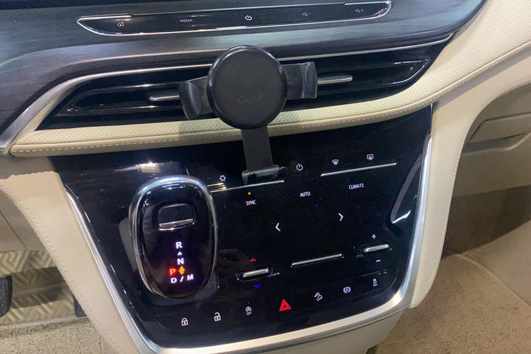 Used Buick GL8 2022 ES Landtrek 653T Luxury Edition Audio And AC Panel