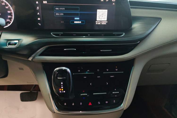Used Buick GL8 2022 ES Landtrek 653T Comfort Edition Audio And AC Panel