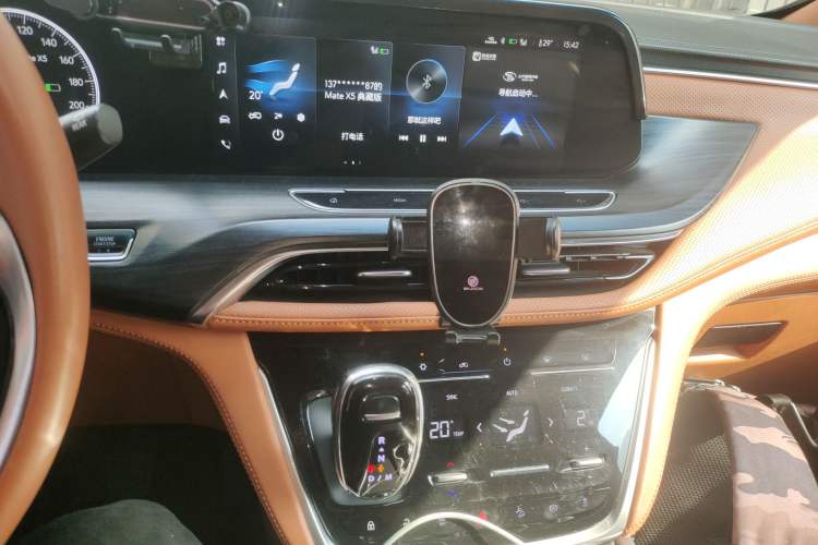 Used Buick GL8 2022 ES Landtrek 653T Comfort Edition Audio And AC Panel